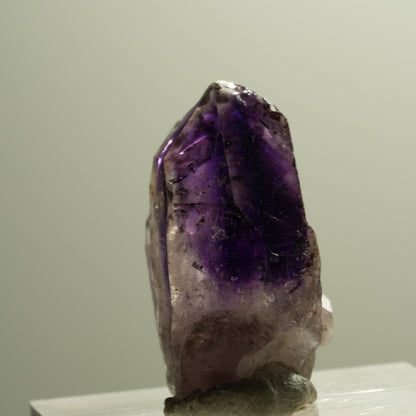 Seltene Phantom Skelett Amethyst mit Eisen Spitze Goboboseb, Namibia 22*14*13mm #14293