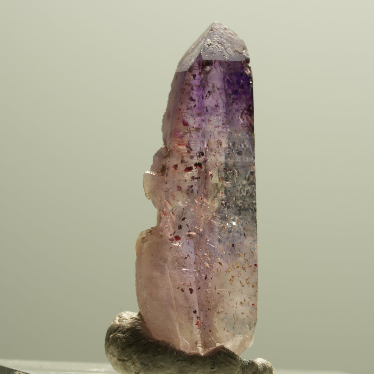 Seltene Phantom Skelett Amethyst mit Eisen Spitze Brandberg, Namibia 27*10*8mm #14295