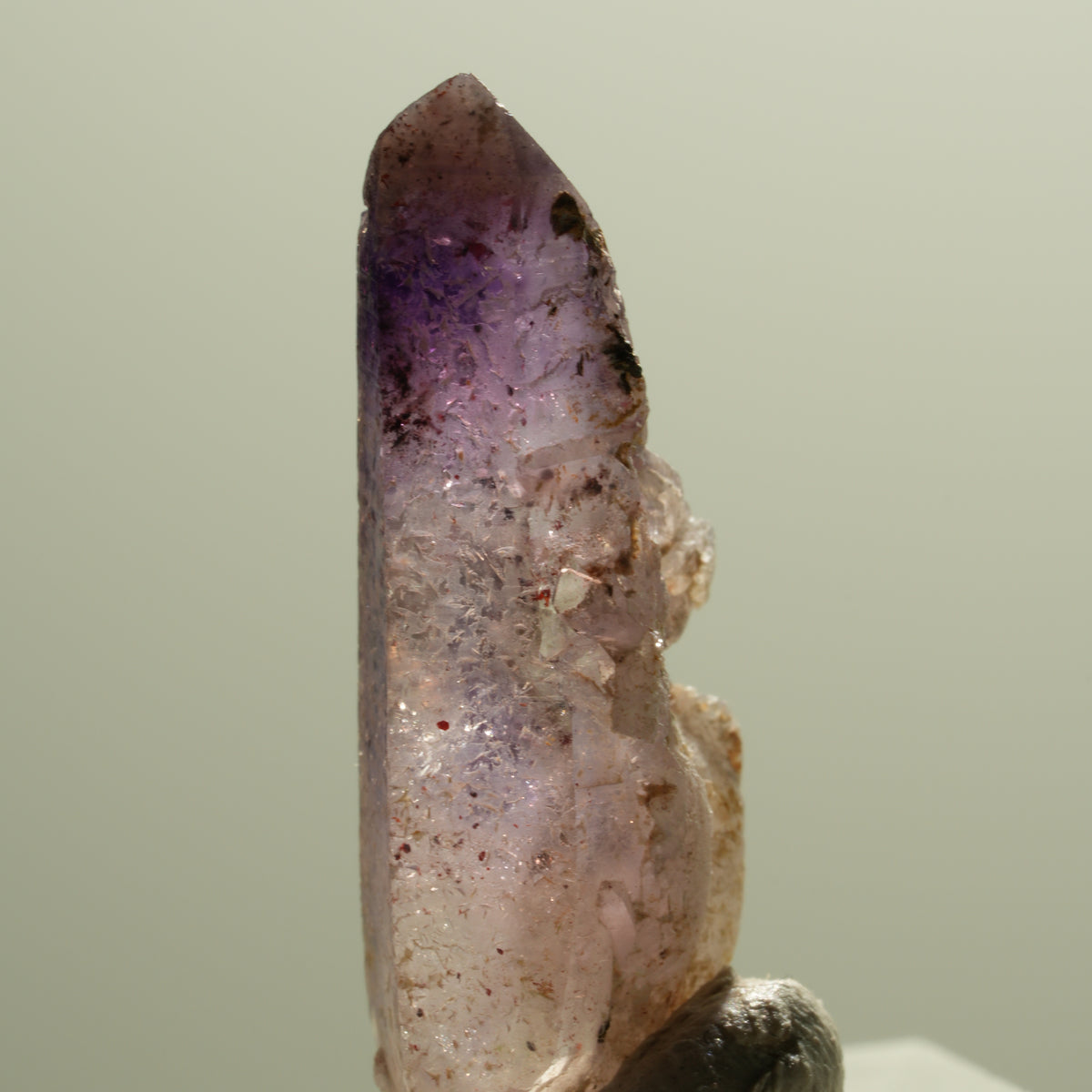Seltene Phantom Skelett Amethyst mit Eisen Spitze Brandberg, Namibia 27*10*8mm #14295
