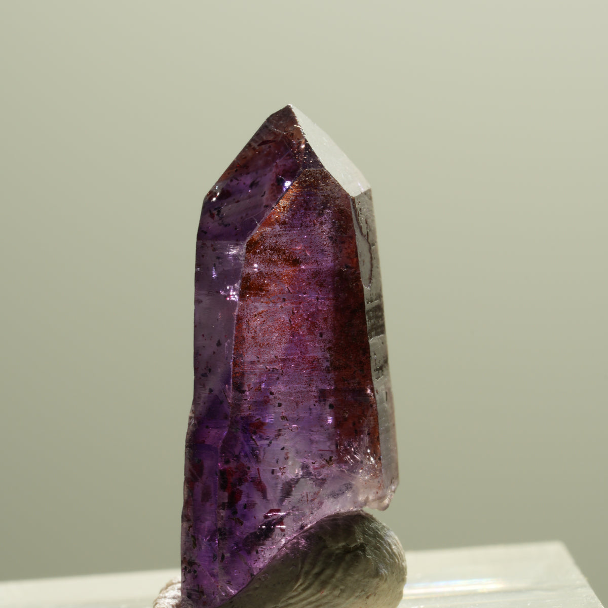 Seltene Phantom Skelett Amethyst mit Eisen Spitze Brandberg, Namibia 23*10*9mm #14296