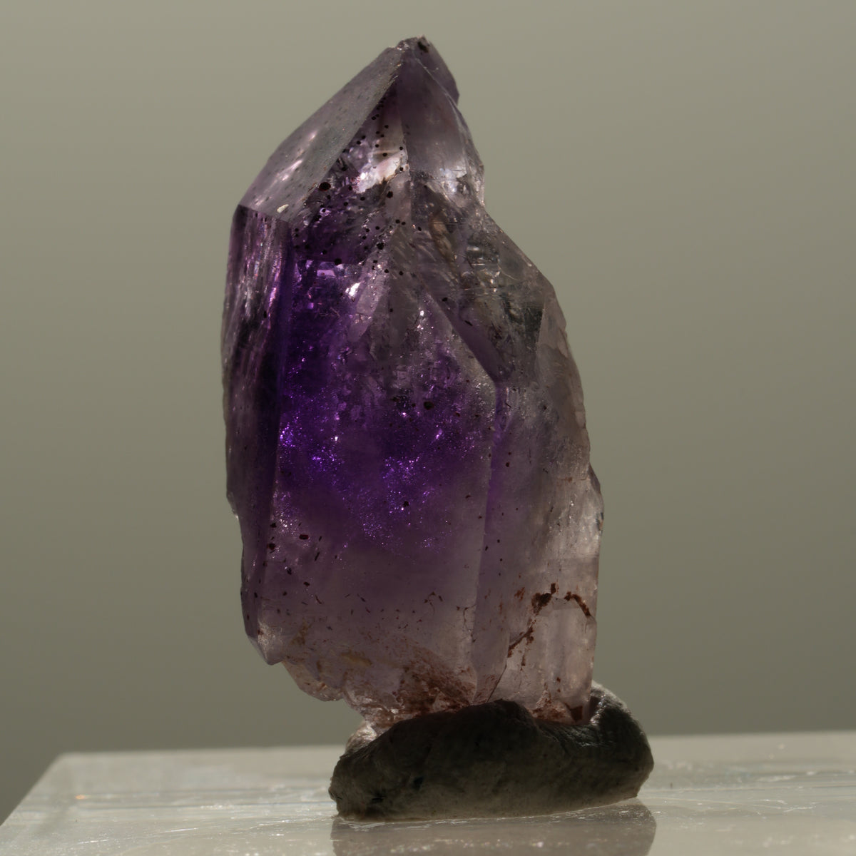 Seltene Phantom Skelett Amethyst mit Eisen Spitze Brandberg, Namibia 24*13*12mm #14317