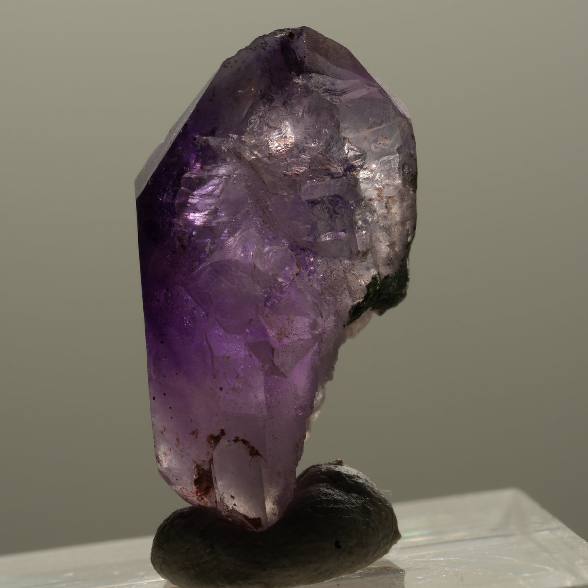 Seltene Phantom Skelett Amethyst mit Eisen Spitze Brandberg, Namibia 24*13*12mm #14317