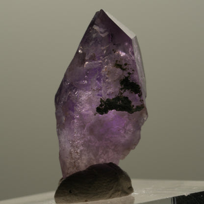 Seltene Phantom Skelett Amethyst mit Eisen Spitze Brandberg, Namibia 24*13*12mm #14317