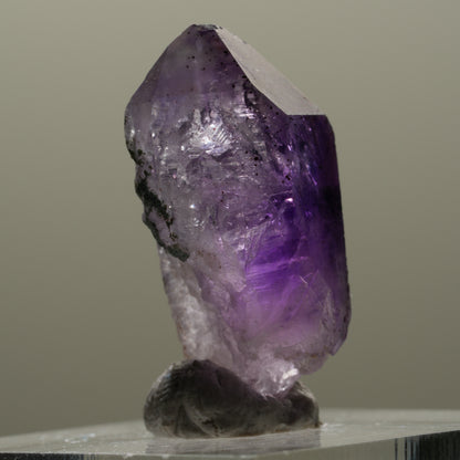Seltene Phantom Skelett Amethyst mit Eisen Spitze Brandberg, Namibia 24*13*12mm #14317