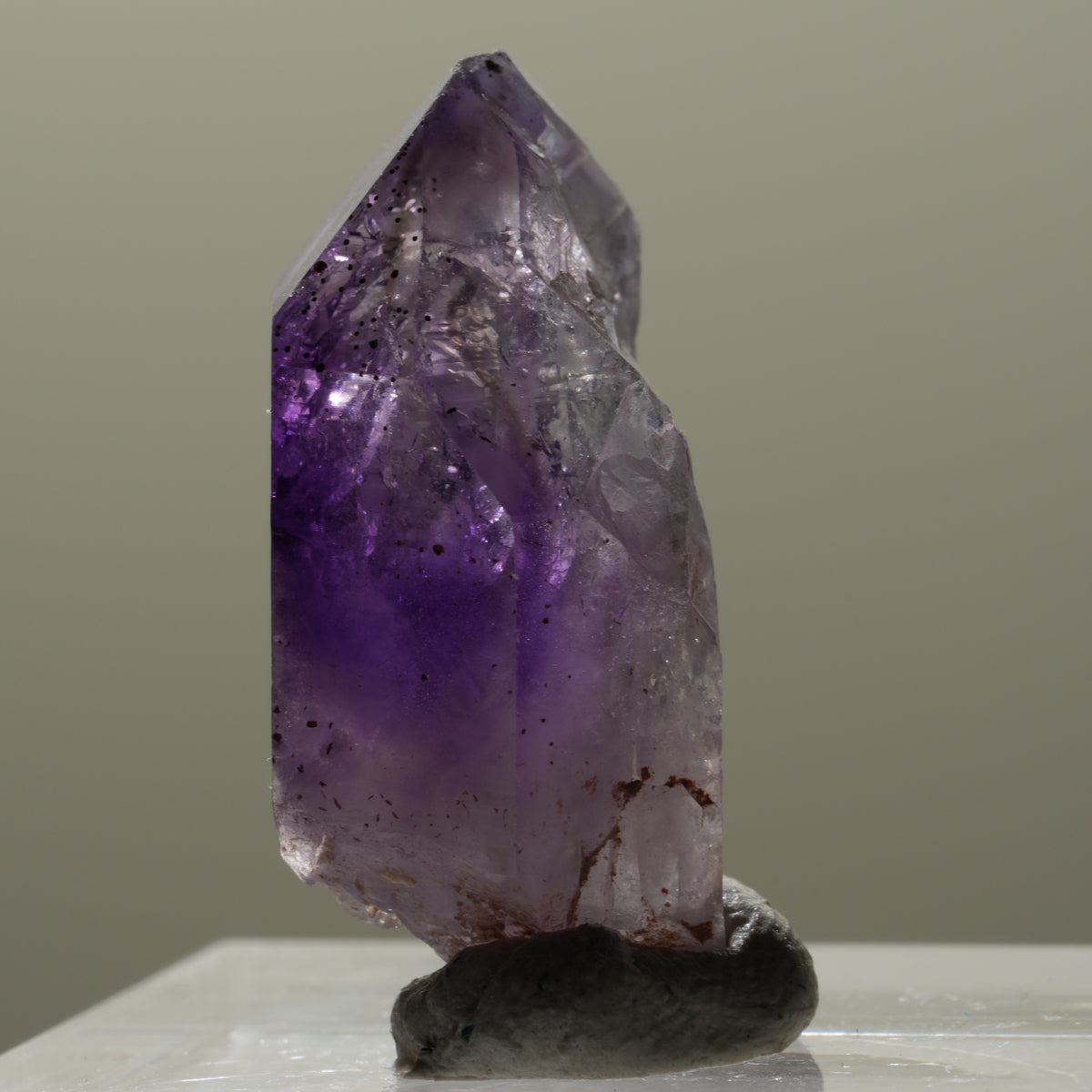 Seltene Phantom Skelett Amethyst mit Eisen Spitze Brandberg, Namibia 24*13*12mm #14317