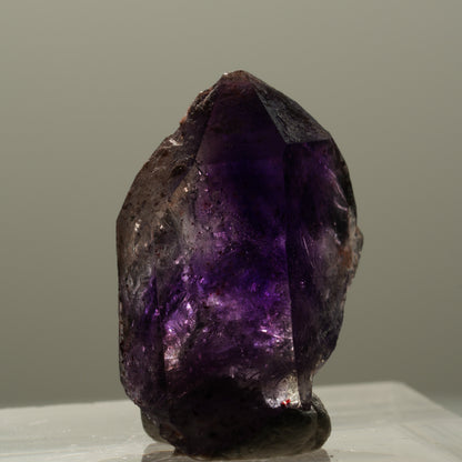 Seltene Phantom Skelett Amethyst mit Eisen Spitze Brandberg, Namibia 22*16*12mm #14319