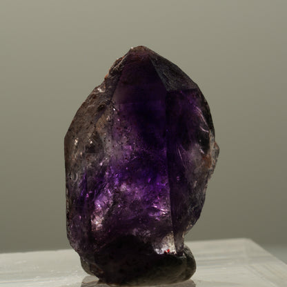 Seltene Phantom Skelett Amethyst mit Eisen Spitze Brandberg, Namibia 22*16*12mm #14319