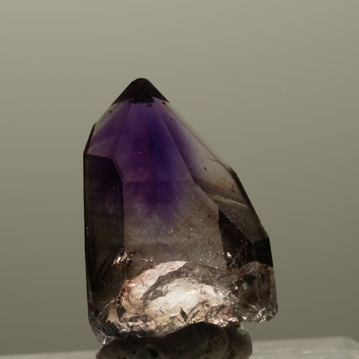 Seltene Phantom Amethyst Spitze Goboboseb, Namibia 22*15*9mm #14320
