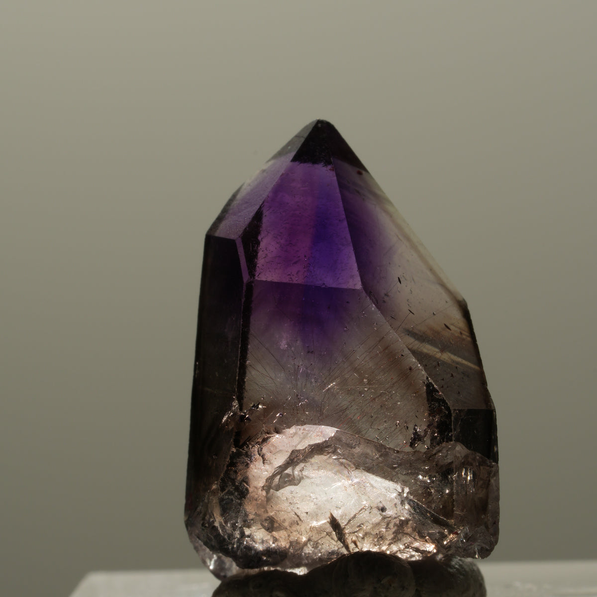 Seltene Phantom Amethyst Spitze Goboboseb, Namibia 22*15*9mm #14320