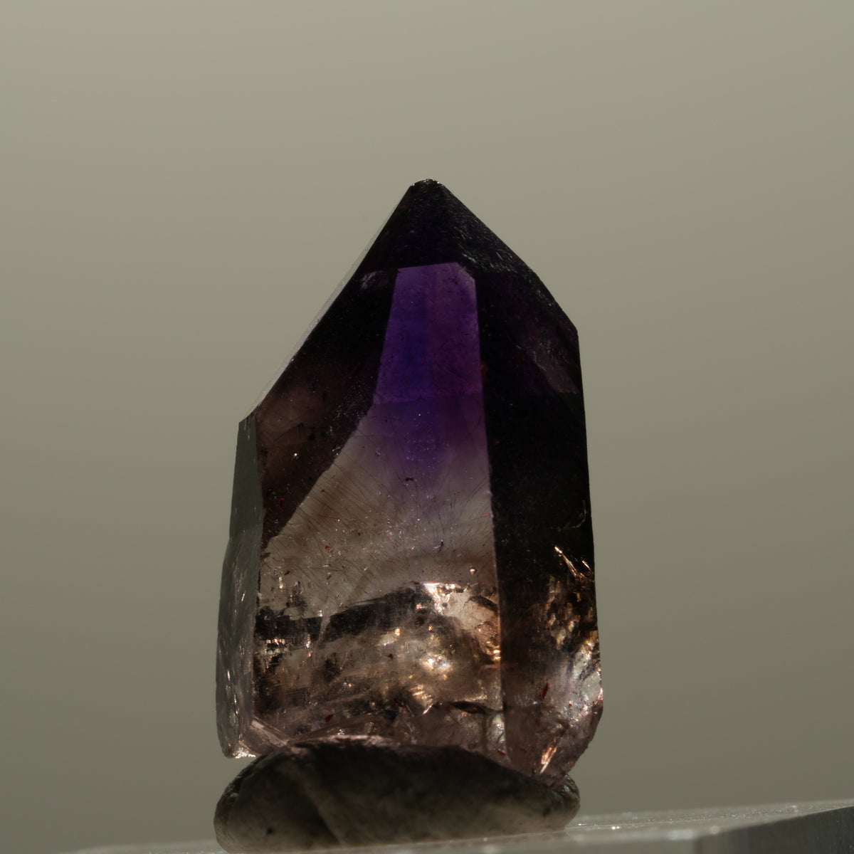 Seltene Phantom Amethyst Spitze Goboboseb, Namibia 22*15*9mm #14320