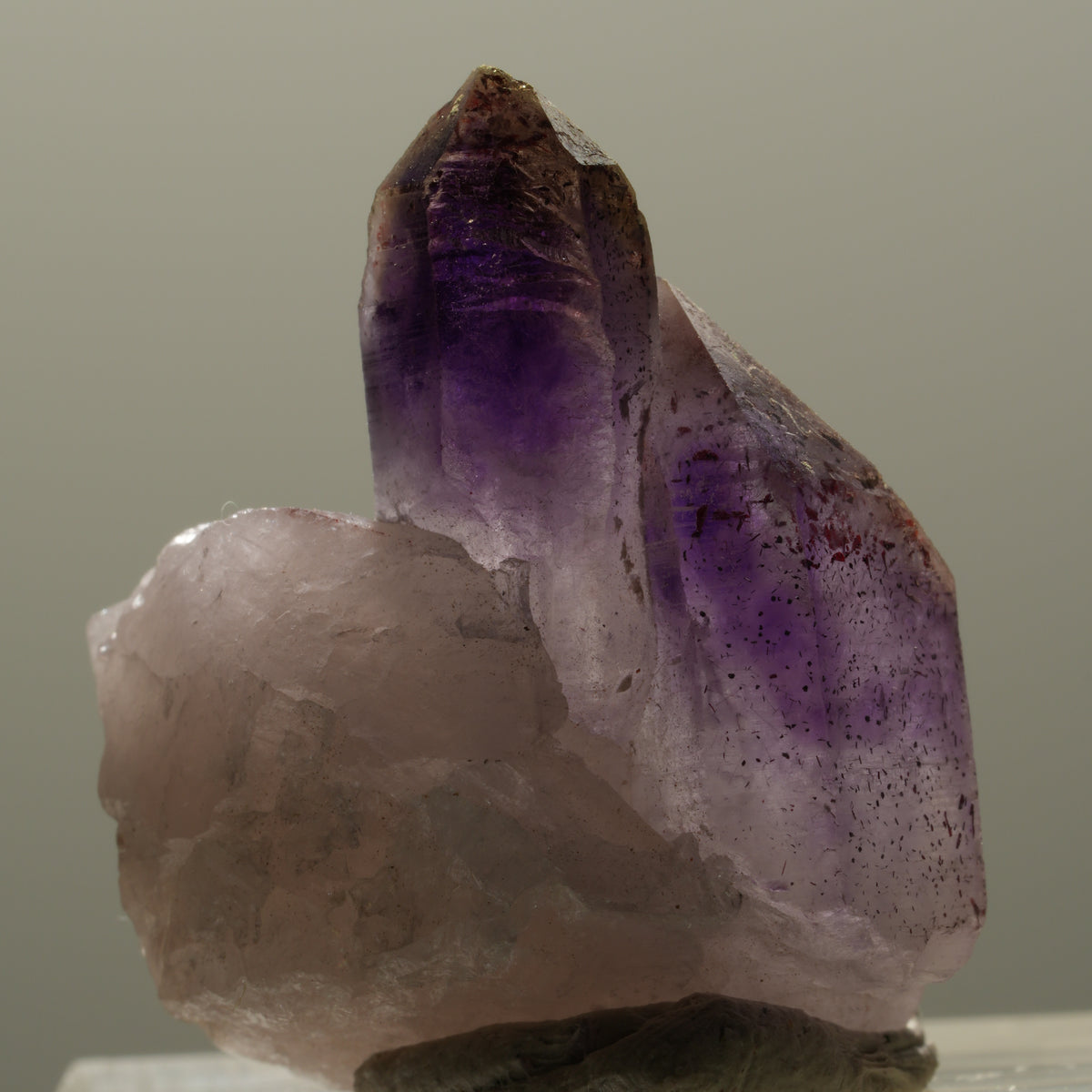 Seltene Phantom Skelett Amethyst mit Eisen Spitze Brandberg, Namibia 27*22*14mm #14332
