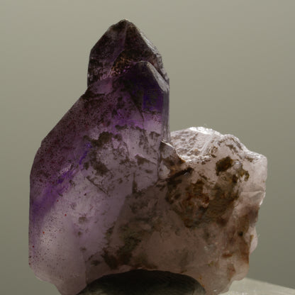 Seltene Phantom Skelett Amethyst mit Eisen Spitze Brandberg, Namibia 27*22*14mm #14332