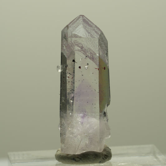 Harlekin Lemurian Phantom Amethyst mit Analcim Streep Mine, Goboboseb, Namibia 28*10*7mm #14385