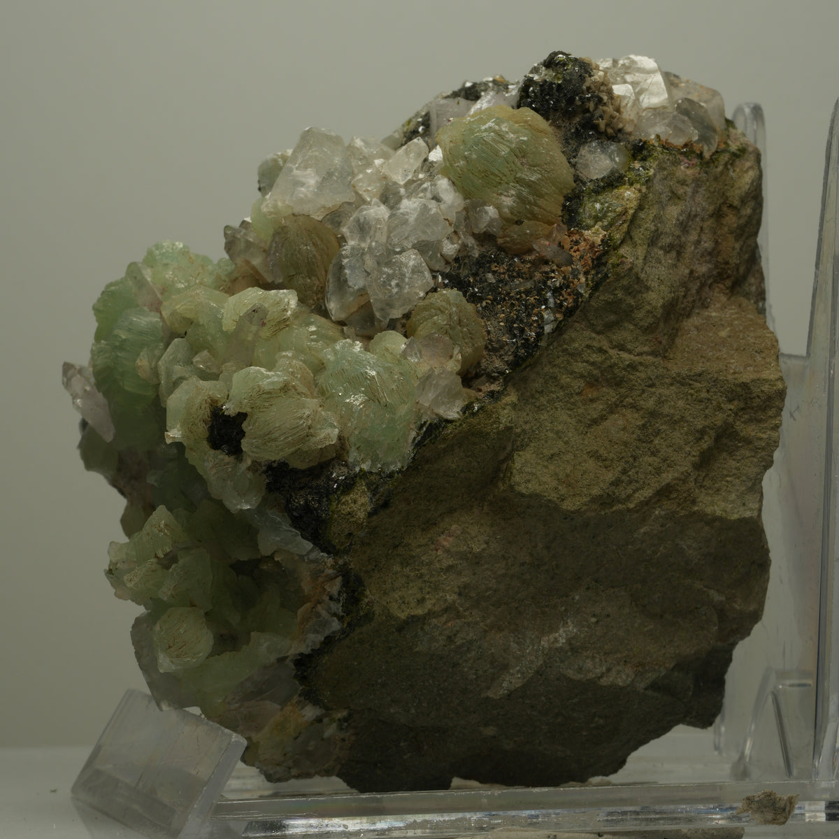 XL Prehnit, Harlekin Amethyst, Calcit, Epidot auf Matrix Streep Mine, Namibia 98*88*57mm #14491