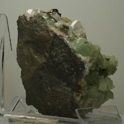 XL Prehnit, Harlekin Amethyst, Calcit, Epidot auf Matrix Streep Mine, Namibia 98*88*57mm #14491