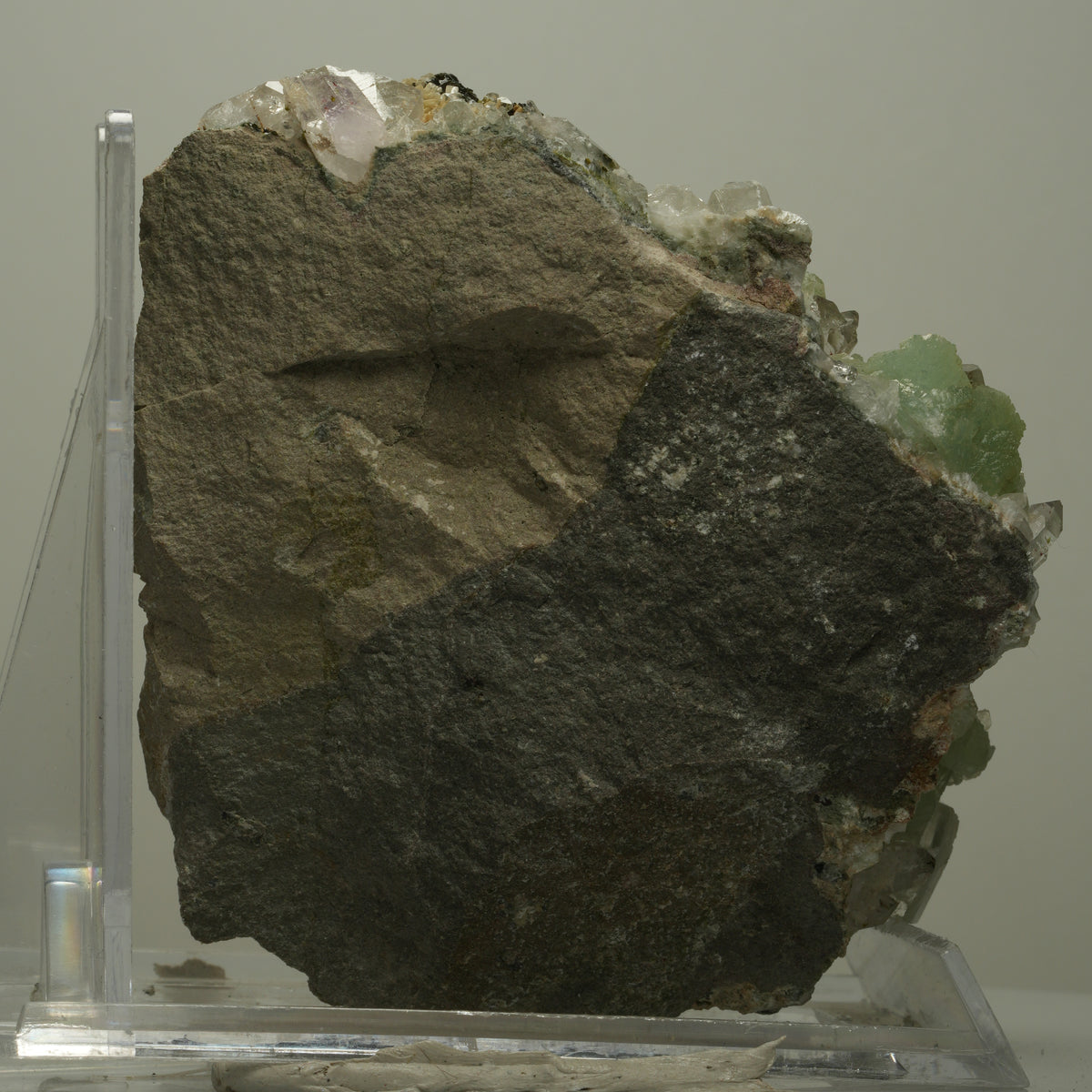 XL Prehnit, Harlekin Amethyst, Calcit, Epidot auf Matrix Streep Mine, Namibia 98*88*57mm #14491