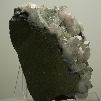 XL Harlekin Amethyst, Prehnit, Calcit, Epidot auf Matrix Streep Mine, Namibia 128*101*63mm #14494