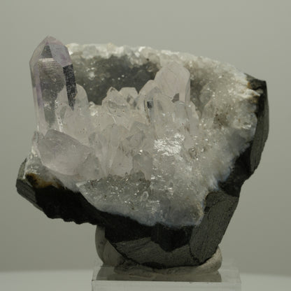 Klare Phantom Amethyst mit Hämatit auf Matrix Streep Mine, Goboboseb, Namibia 59*51*34mm #14522