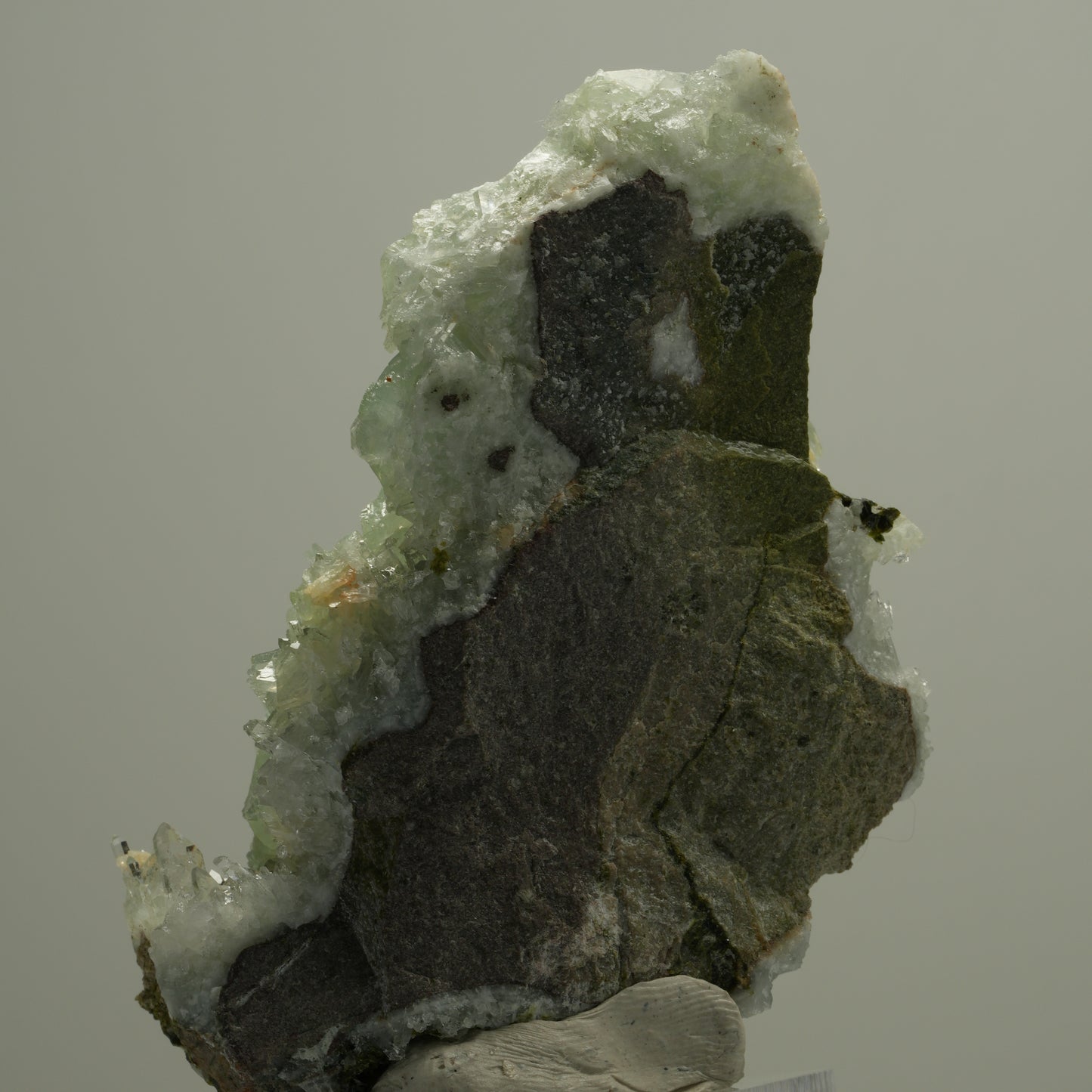 Starburst Quarz, Prehnit, Epidot auf Matrix Streep Mine, Namibia 69*40*28mm #14524