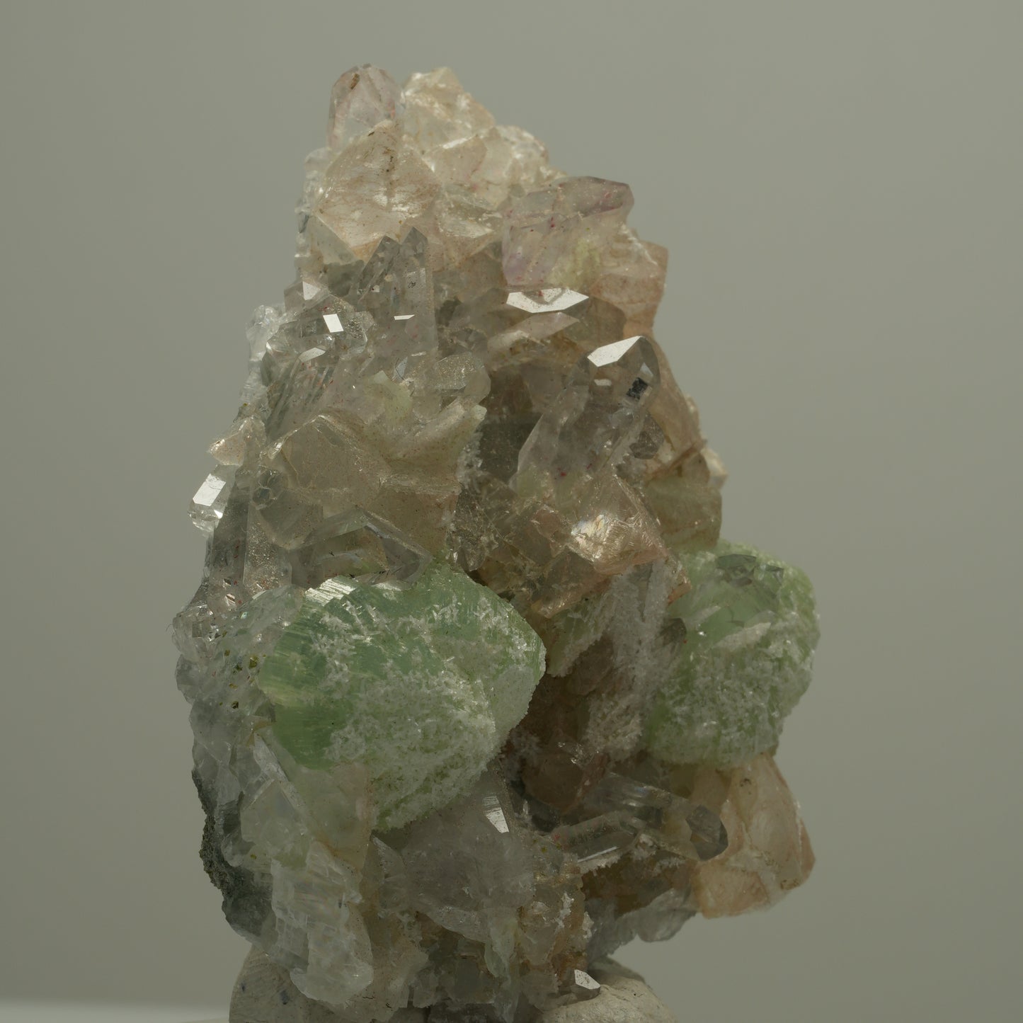 Harlekin Starburst Phantom Quarz, Calcit Prehnit auf Matrix Streep Mine Namibia 58*53*15mm #14526