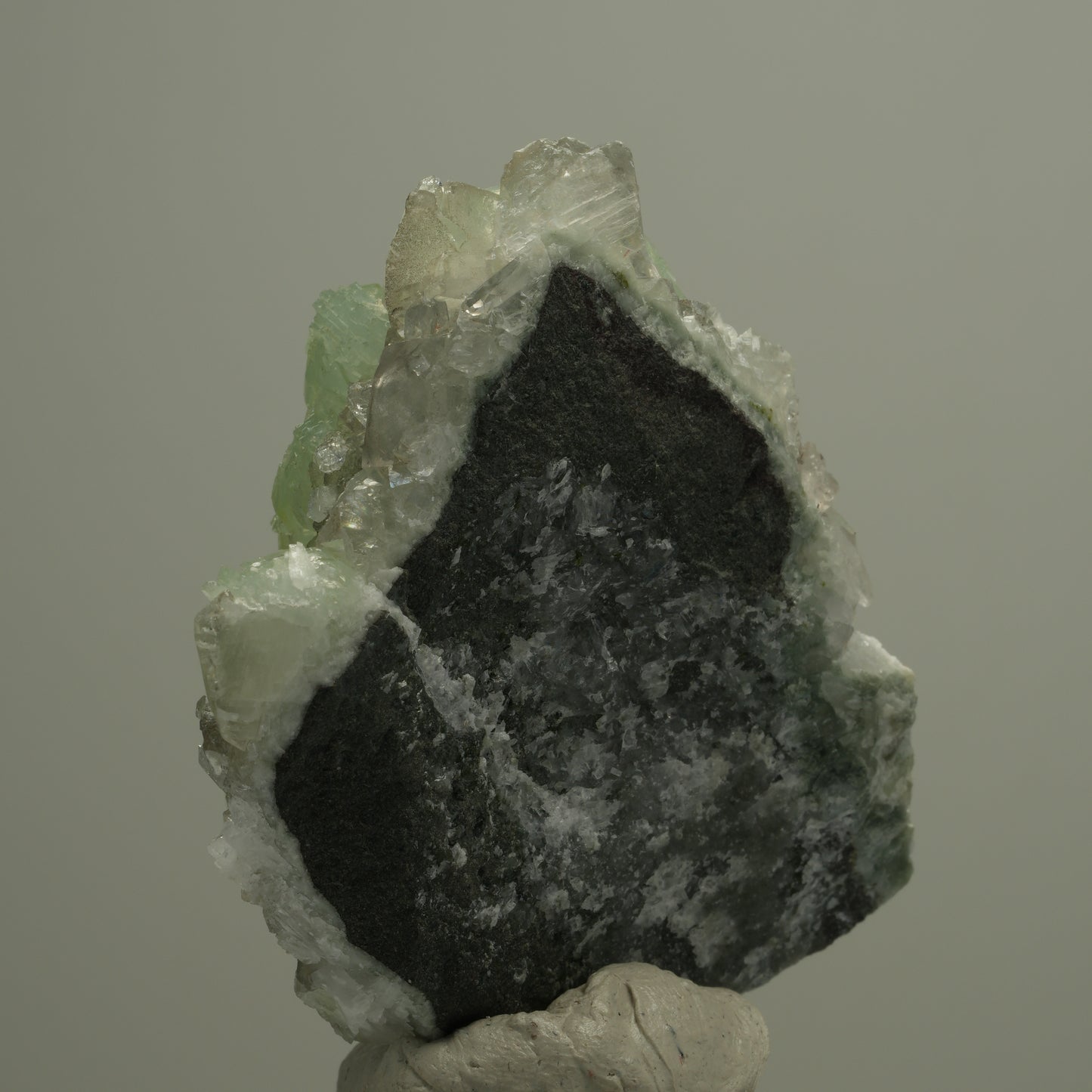 Starburst Quarz, Prehnit, Analcim, Hämatit auf Matrix Streep Mine, Namibia 52*48*26mm #14533