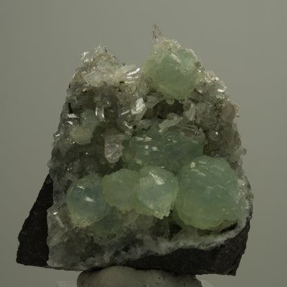 Harlekin Starburst Quarz, Prehnit, Calcit, Epidot, Analcim Streep Mine, Namibia 48*47*28mm #14535