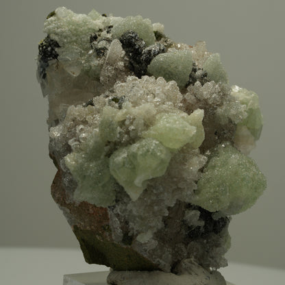 Seltene Quarz, Analcim, Prehnit, Calcit, Epidot Stufe Streep Mine, Namibia 60*45*36mm #14536