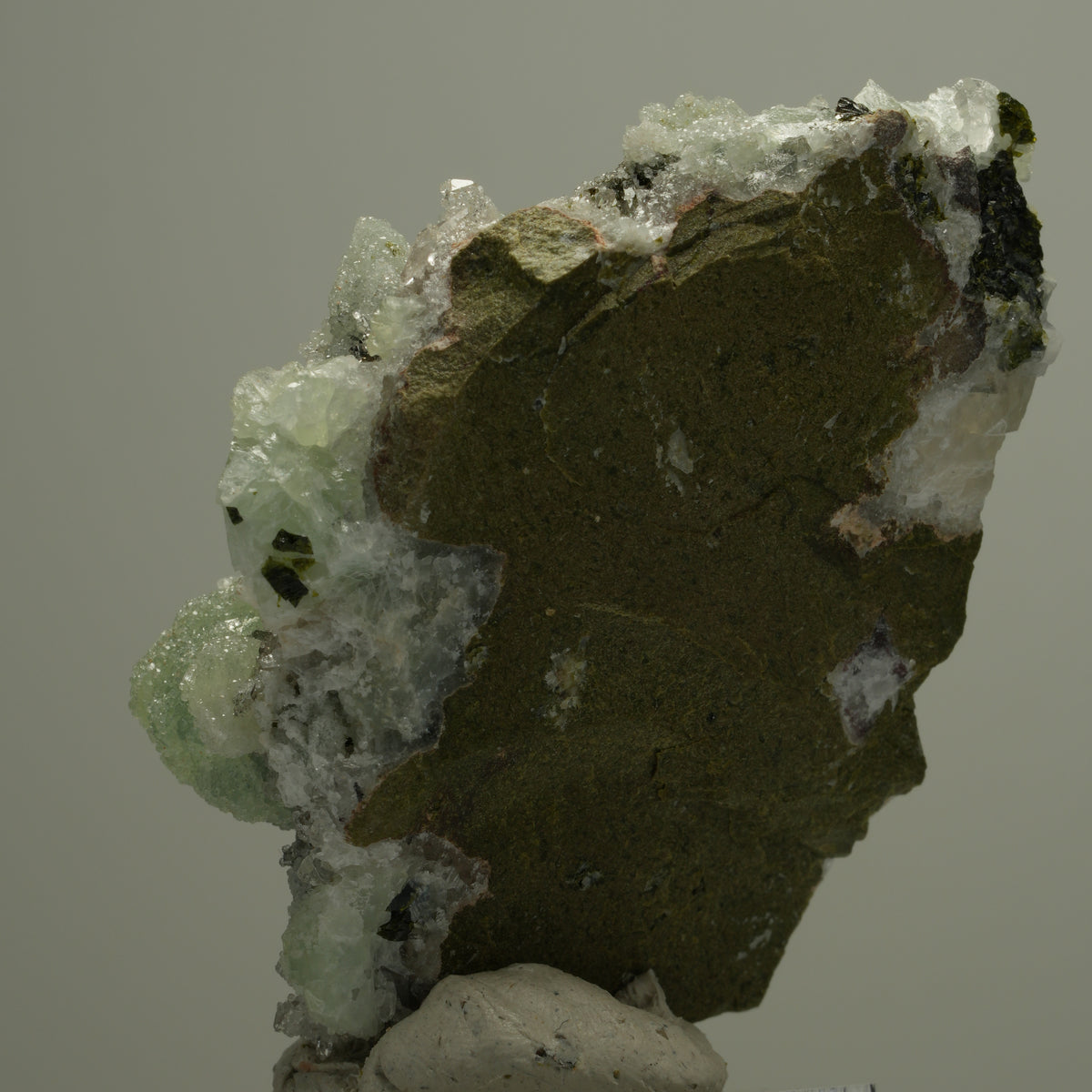 Seltene Quarz, Analcim, Prehnit, Calcit, Epidot Stufe Streep Mine, Namibia 60*45*36mm #14536