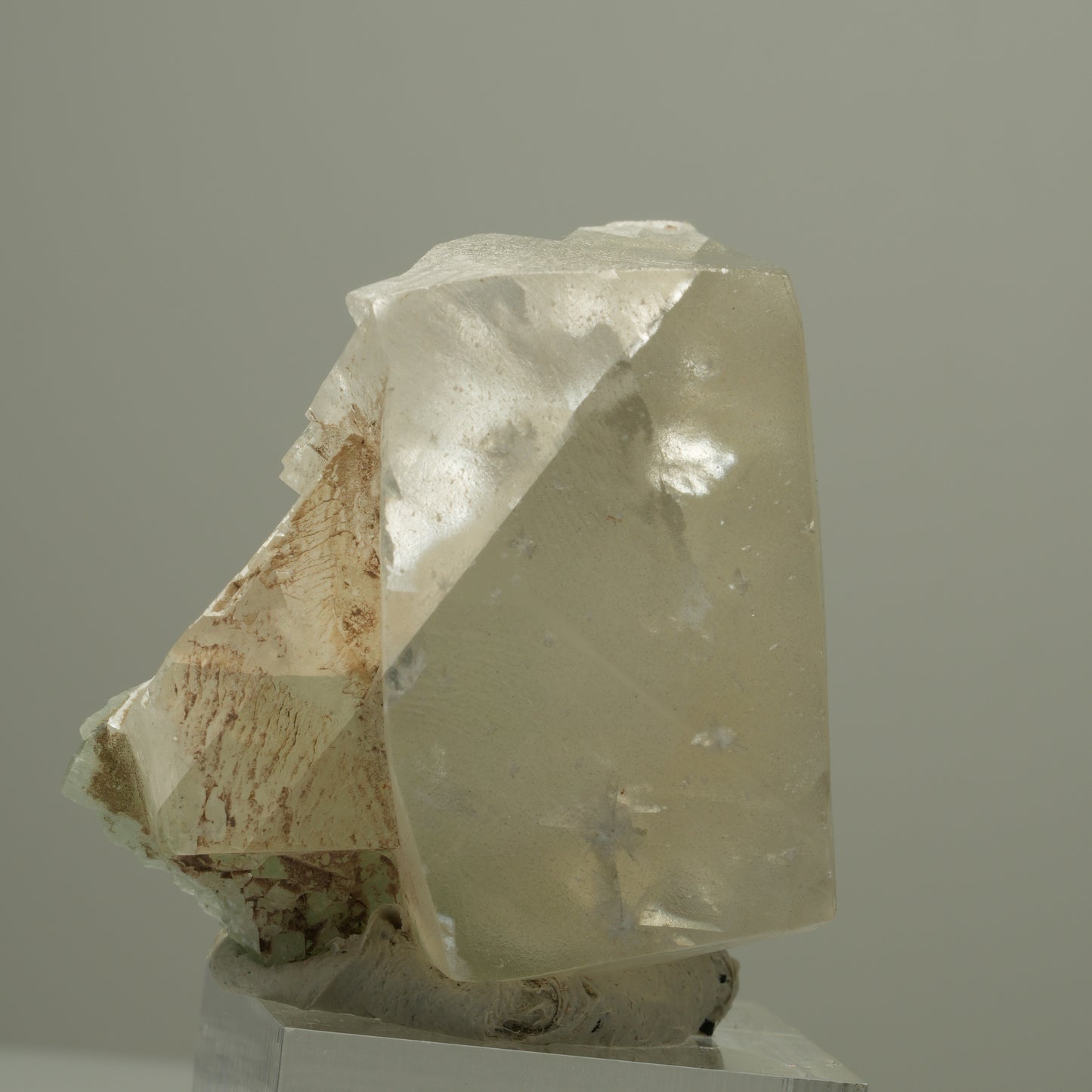 Großer Calcit Würfel mit Prehnit Streep Mine, Goboboseb, Namibia 38*36*34mm #14537