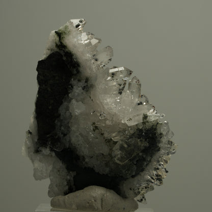 Starburst Quarz, Hämatit, Analcim, Calcit, Epidot, Matrix Streep Mine Namibia 52*42*24mm #14544