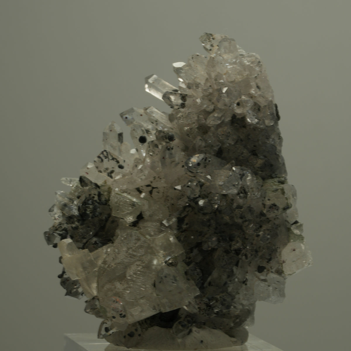 Starburst Quarz, Hämatit, Analcim, Calcit, Epidot, Matrix Streep Mine Namibia 52*42*24mm #14544