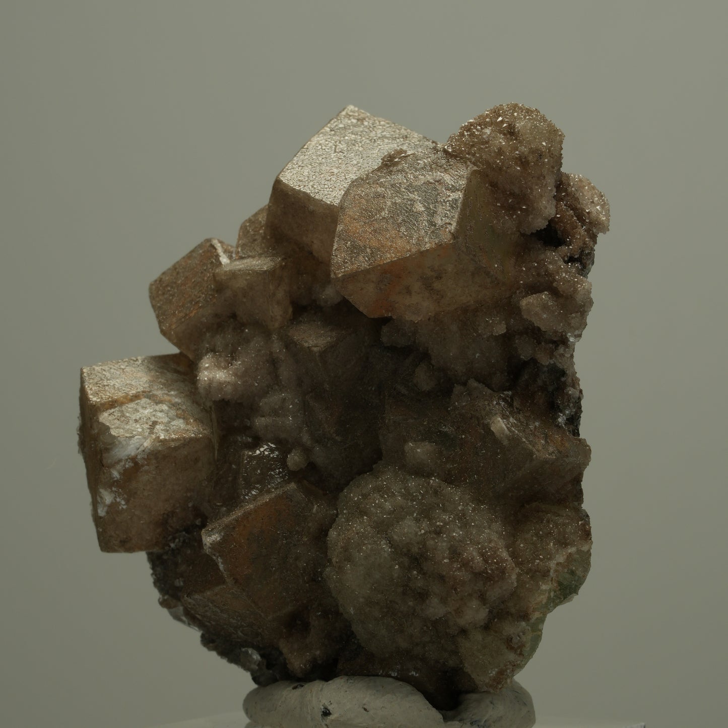 Quarz, Analcim, Calcit, Prehnit auf Matrix Streep Mine, Goboboseb, Namibia 49*40*25mm #14551