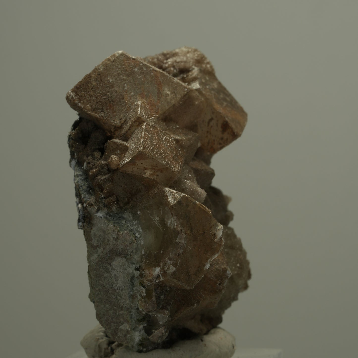 Quarz, Analcim, Calcit, Prehnit auf Matrix Streep Mine, Goboboseb, Namibia 49*40*25mm #14551