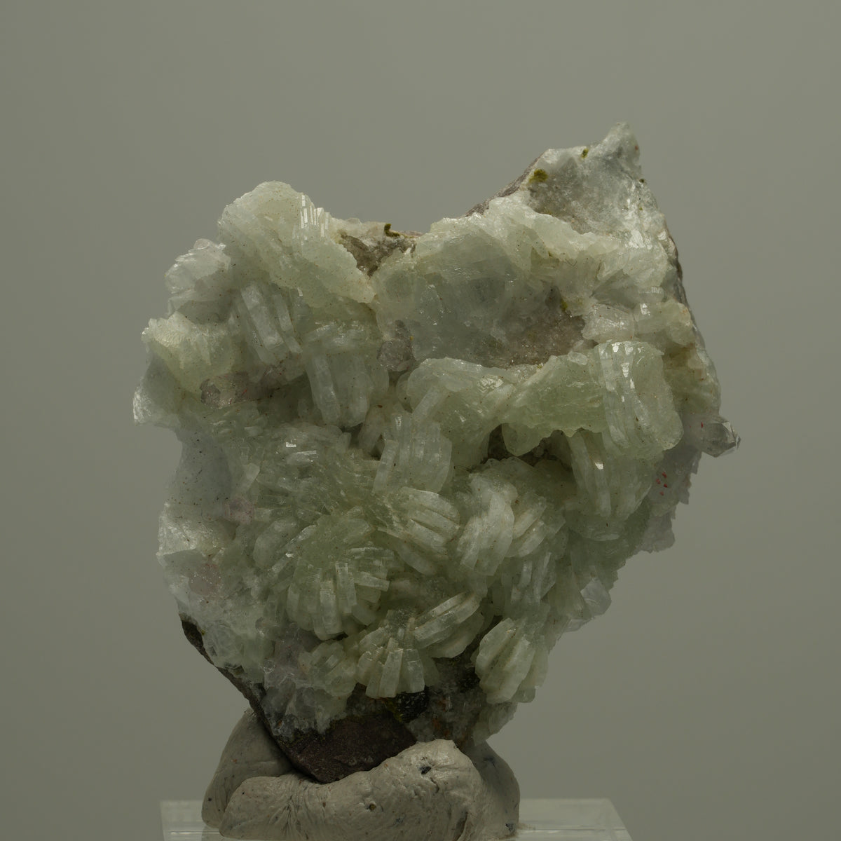 Harlekin Quarz, Prehnit, Epidot auf Matrix Streep Mine, Goboboseb, Namibia 42*40*14mm #14552