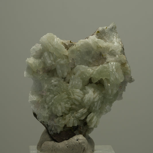 Harlekin Quarz, Prehnit, Epidot auf Matrix Streep Mine, Goboboseb, Namibia 42*40*14mm #14552
