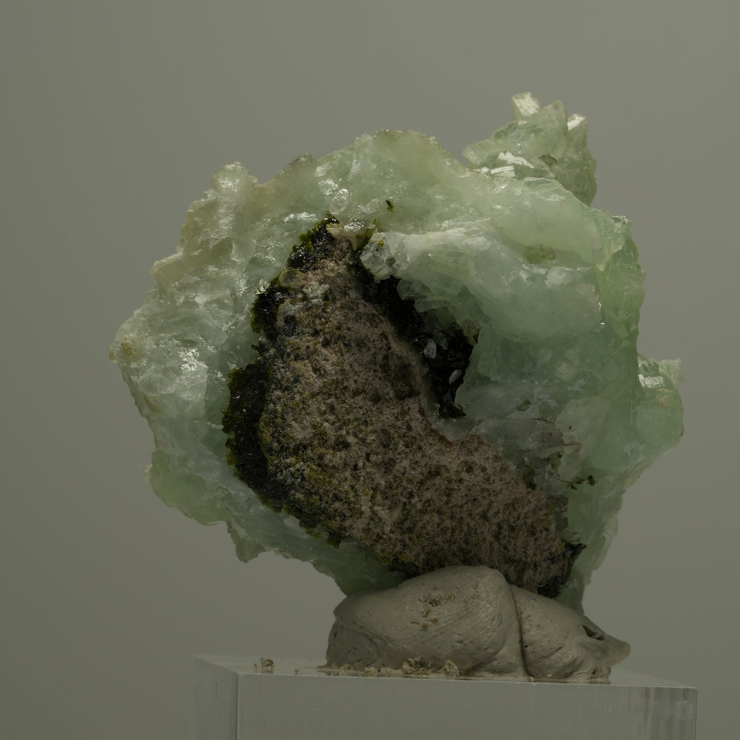 Prehnit, Quarz, Calcit, Epidot auf Matrix Streep Mine Namibia 38*37*27mm #14554