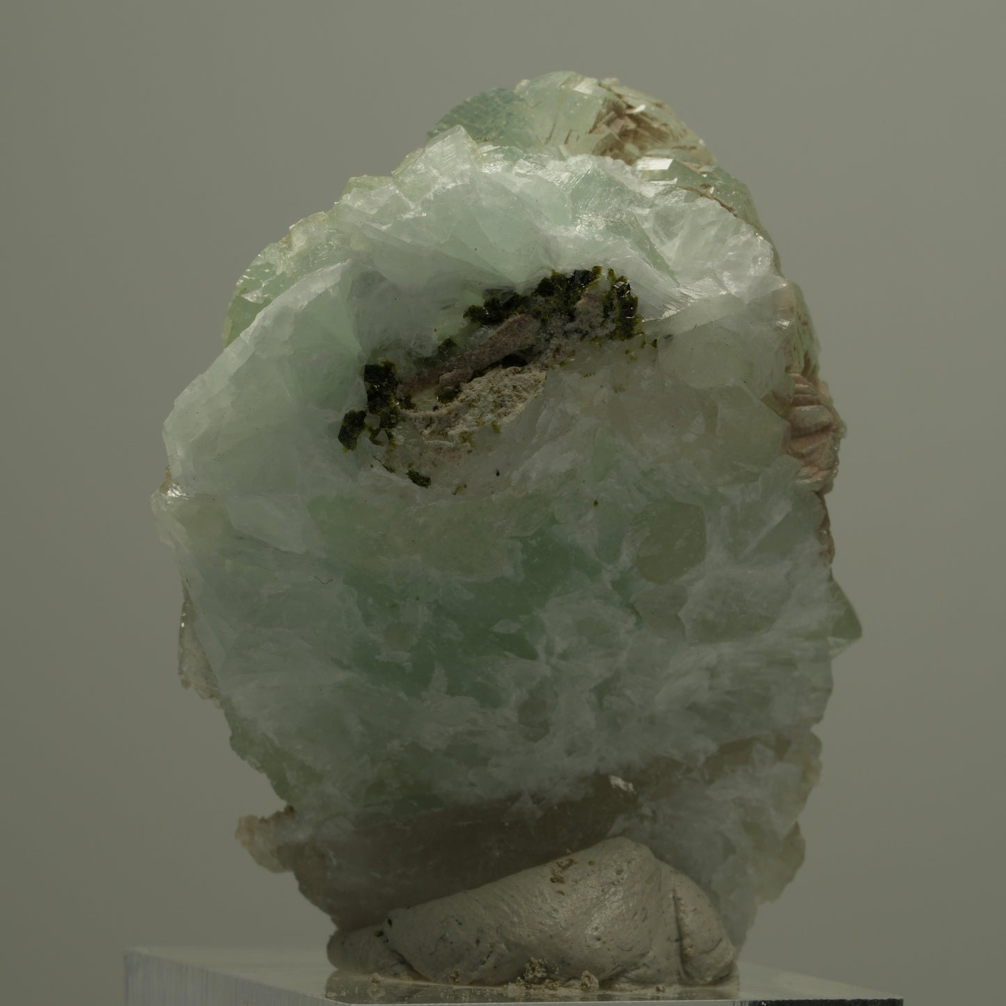 Prehnit, Analcim, Quarz, Epidot auf Matrix Streep Mine Namibia 46*36*26mm #14555