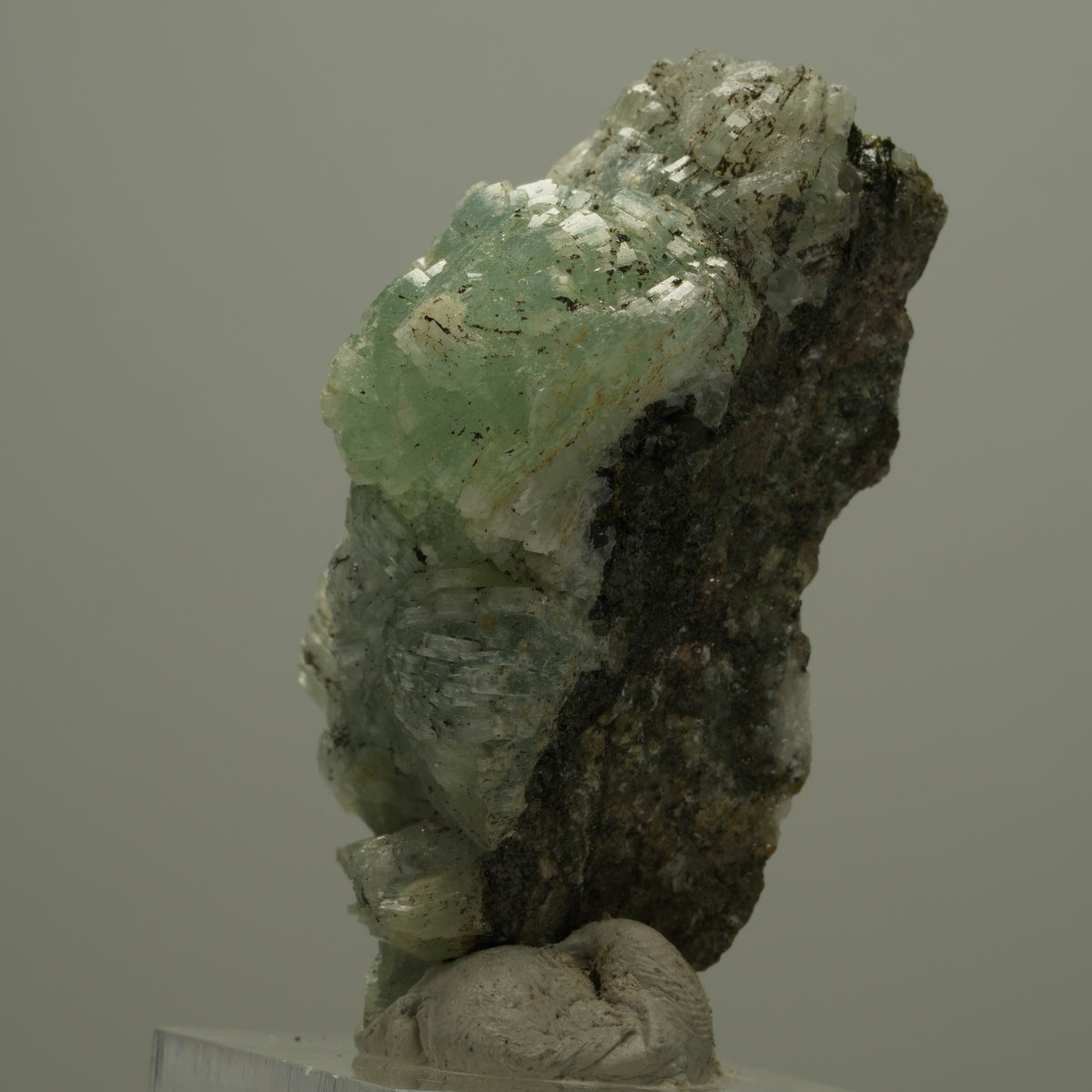 Prehnit, Harlekin Quarz, Epidot auf Matrix Streep Mine Namibia 53*31*31mm #14557