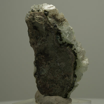 Prehnit, Harlekin Quarz, Epidot auf Matrix Streep Mine Namibia 53*31*31mm #14557