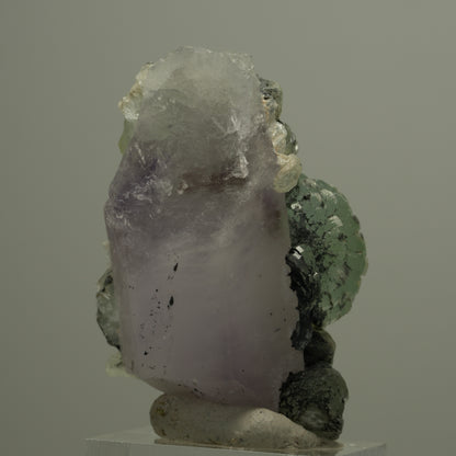 Phantom Amethyst mit Prehnit, Hämatit Streep Mine, Goboboseb, Namibia 51*30*25mm #14560