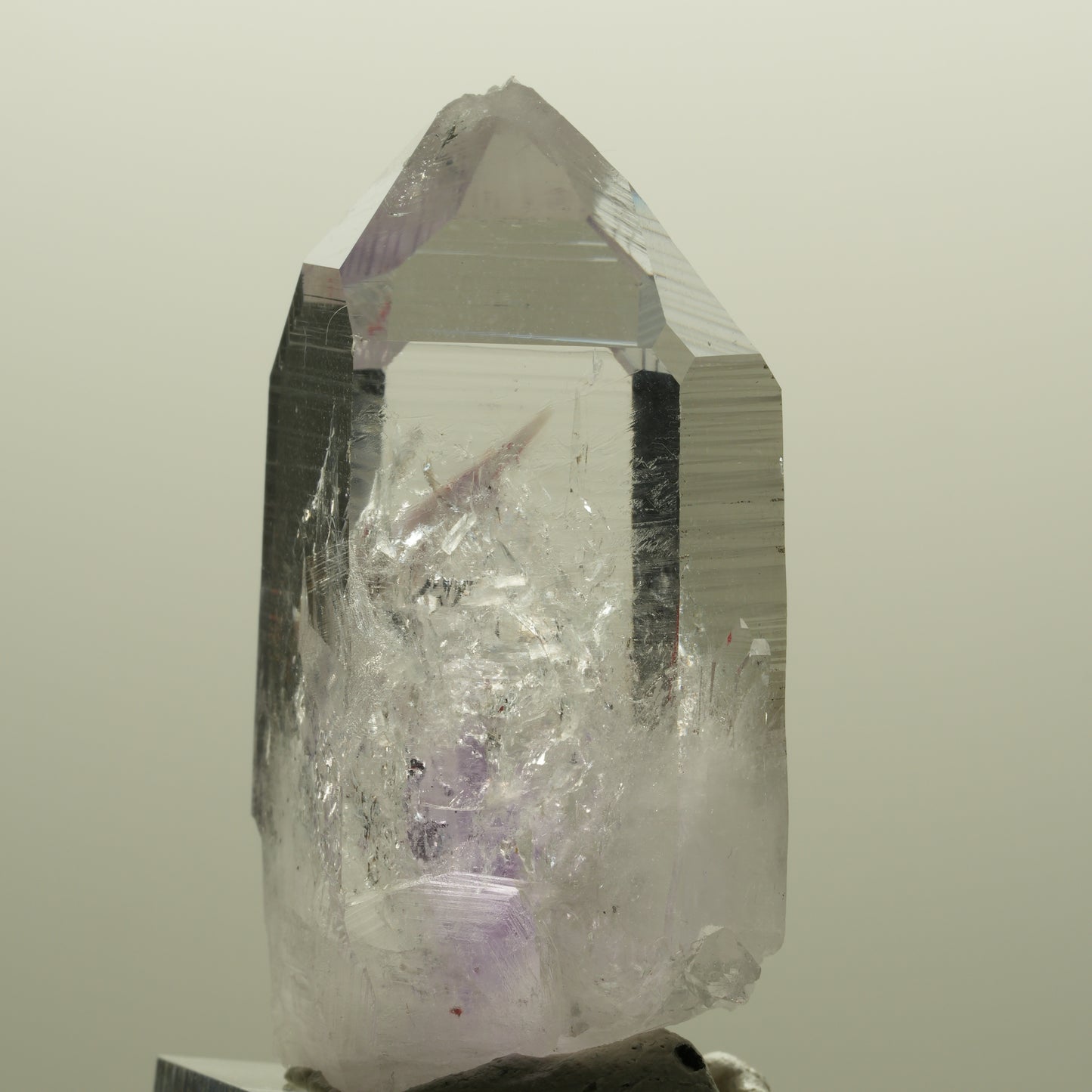 Enhydro Lemurian Phantom Amethyst Spitze, 1x Blase Streep Mine, Namibia 48*29*25mm #14567