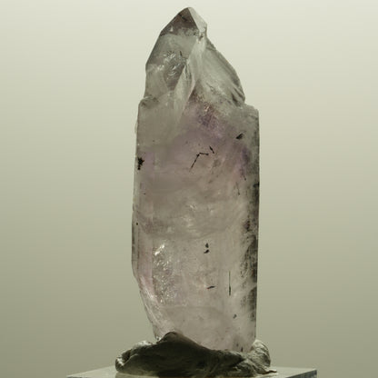 Harlekin Phantom Amethyst mit Analcim Streep Mine, Goboboseb, Namibia 54*24*14mm #14569