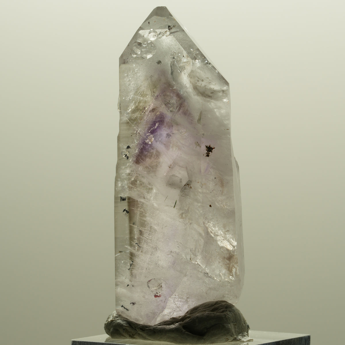 Harlekin Phantom Amethyst mit Analcim Streep Mine, Goboboseb, Namibia 54*24*14mm #14569