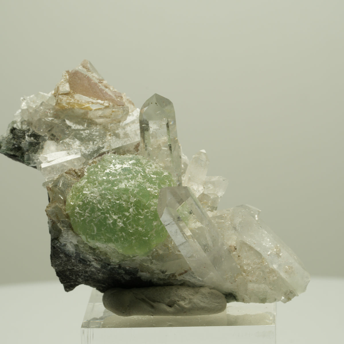Starburst Quarz, Prehnit, Analcim, Epidot auf Matrix Streep Mine, Namibia 55*32*26mm #14643