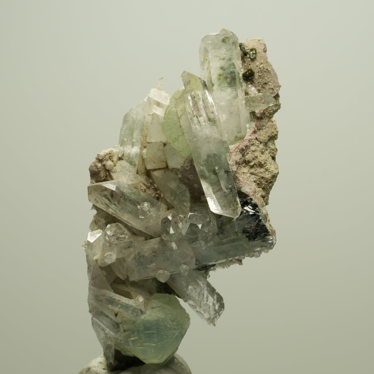Harlekin Quarz, Prehnit, Analcim, Epidot auf Matrix Streep Mine, Namibia 66*39*24mm #14671
