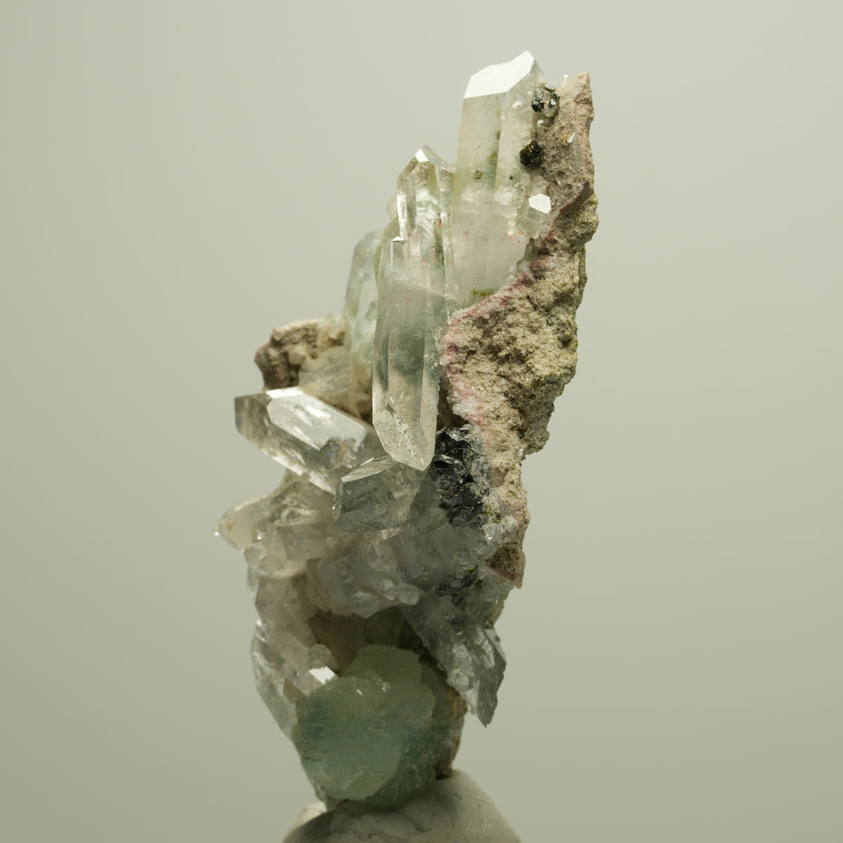 Harlekin Quarz, Prehnit, Analcim, Epidot auf Matrix Streep Mine, Namibia 66*39*24mm #14671