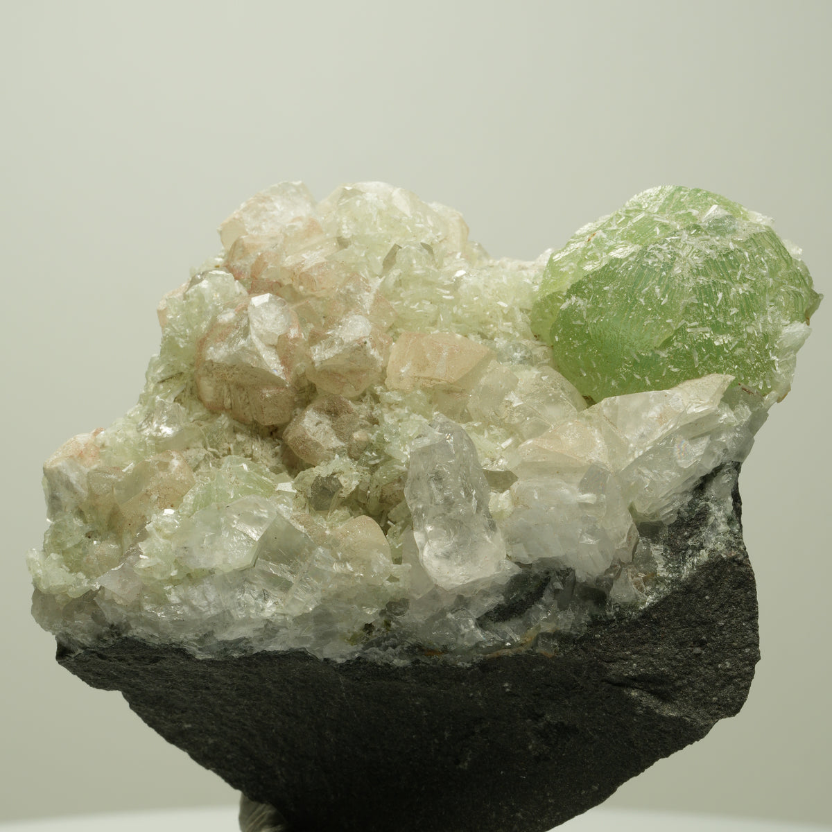 Quarz, Prehnit, Calcit, Analcim, Epidot auf Matrix Streep Mine, Namibia 73*62*39mm #14683