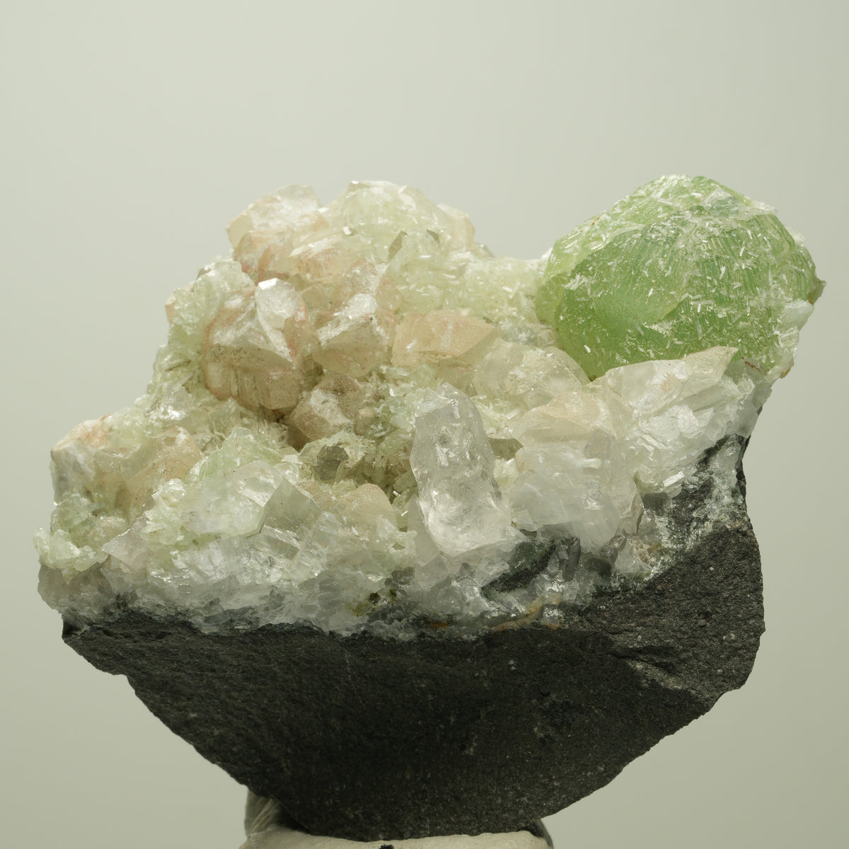 Quarz, Prehnit, Calcit, Analcim, Epidot auf Matrix Streep Mine, Namibia 73*62*39mm #14683