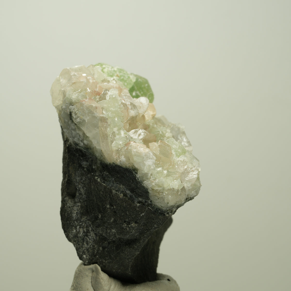 Quarz, Prehnit, Calcit, Analcim, Epidot auf Matrix Streep Mine, Namibia 73*62*39mm #14683