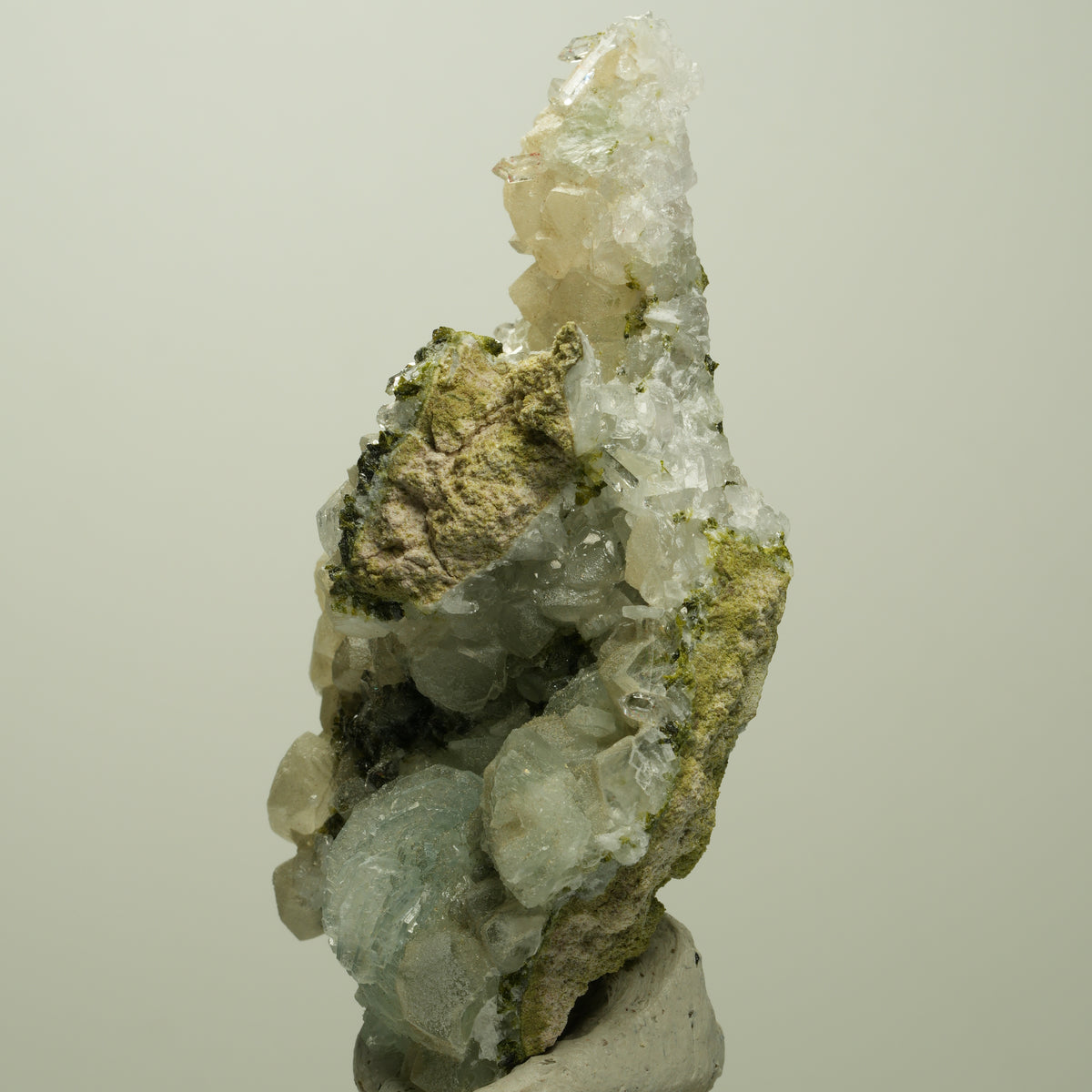 Quarz, Prehnit, Calcit, Analcim, Epidot auf Matrix Streep Mine, Namibia 80*45*24mm #14687